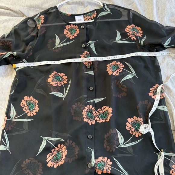 CAbi Women’s LA-DI-DA Black Floral Chiffon 3/4 Ruffle Bell Sleeve Blouse M Boho - Picture 8 of 10